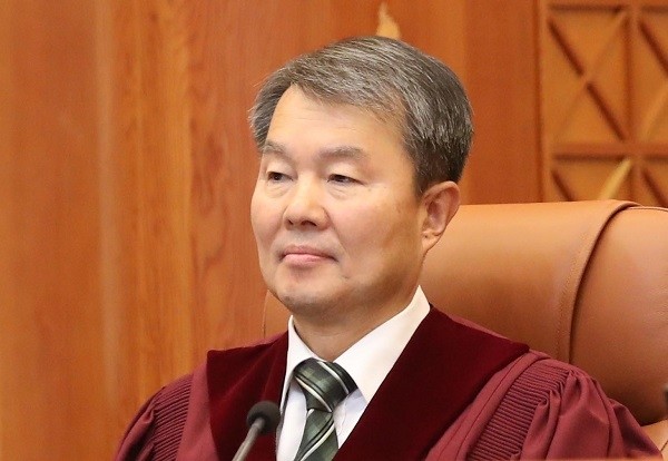 이진성 헌법재판소장 후보자의 임명동의안이 24일 국회 본회의를 통과했다.