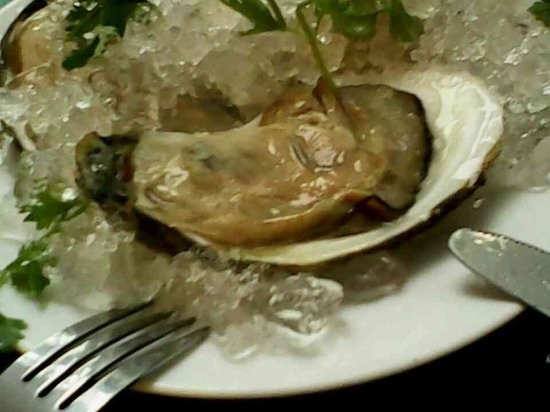 ▲ ‘굴’에 풍부하게 든 아연은 근육을 형성하고, 백혈구를 강화해 면역력 증진에 뛰어난 효과가 있다.