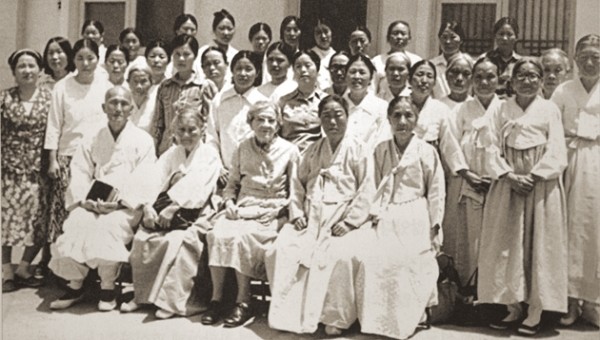 ▲ 선교사 서서평은 조선인처럼 산 것이 아니라 완전한 조선인으로 생활하기로 결심한 것이다. 그래서 당시 조선인들에게 푸른 눈의 어머니라고 불리웠던 것이다.