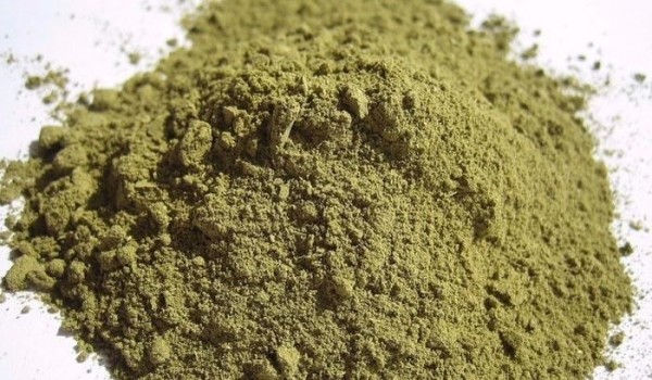 ▲ 헤나의 ‘로소니아(Lawsonia)’라는 주성분은 모발의 케라틴(keratin)이라는 단백질과 성분에 잘 융합되는 특성을 가지고 있다.