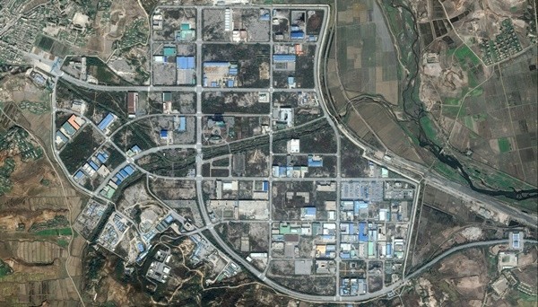 성공단은 근로자도 5만 5,000여명에 달하는 등 남북한 상생모델이었다.