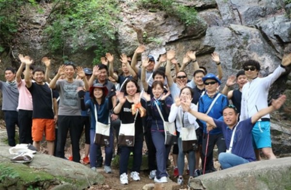 국립공원 자연을 즐기는 소방관들 출처=국립공원관리공단