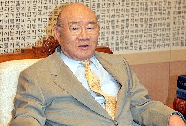 5·18민주화운동 당시 헬기 사격을 목격했다는 고(故) 조비오 신부를 비난한 혐의로 기소된 전두환 전 대통령(사진)이 건강상 이유로 재판에 불출석한다는 의사를 밝혔다. (사진=newsis)