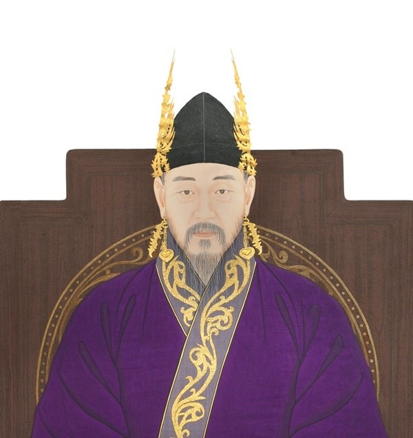 백제시대의 대표적 무령왕 영정은 김영화 화백의 산고끝 역작의 대결실이다. 국가공인 표준영정 제99호로 지정.