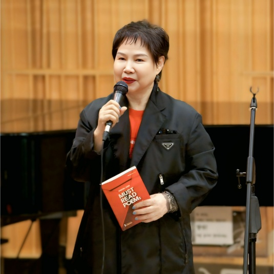 [이은화 시인의 작가 초대석 ] 『포...